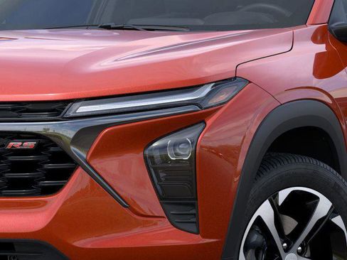 Used 2024 Chevrolet Trax RS w/ Driver Confidence Package image 10