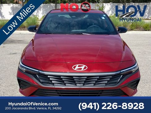 Certified 2025 Hyundai Elantra Sport FWD image 3