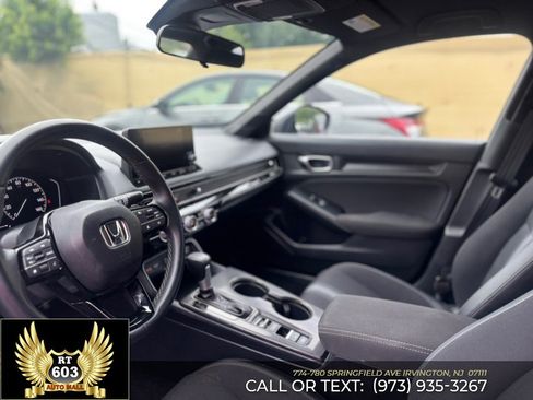 Used 2025 Honda Civic Sport image 16