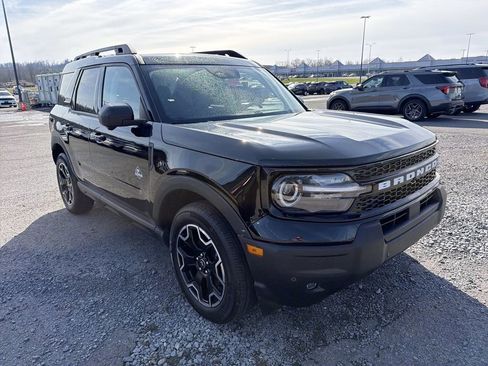 Used 2025 Ford Bronco Sport Outer Banks w/ Outer Banks Tech Package+ AWD/4WD image 3