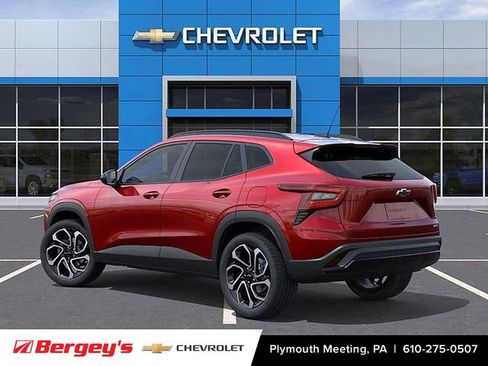 New 2026 Chevrolet Trax RS w/ Sunroof Package image 4