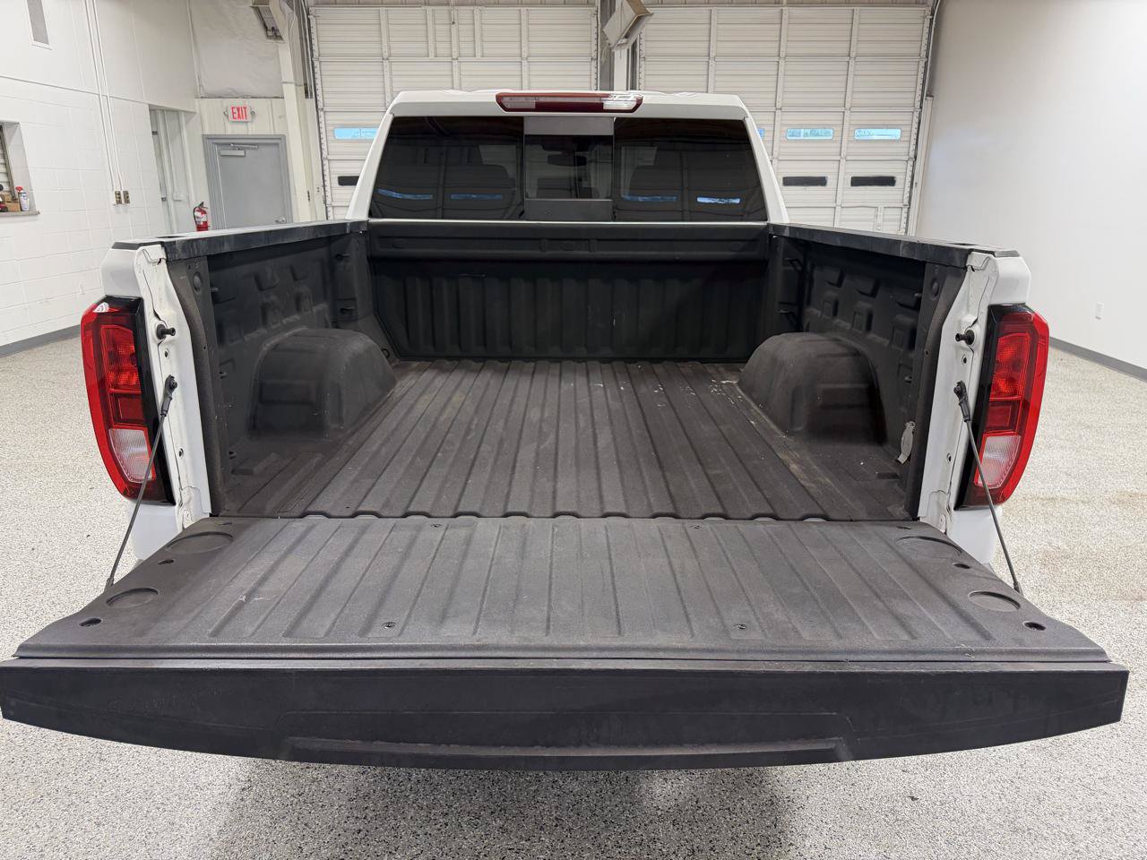 Used 2021 GMC Sierra 1500 Elevation w/ Preferred Package AWD/4WD image 8