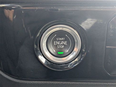 Used 2023 Chevrolet Silverado 1500 LT image 31