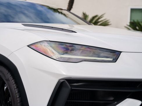 Used 2023 Lamborghini Urus S image 29