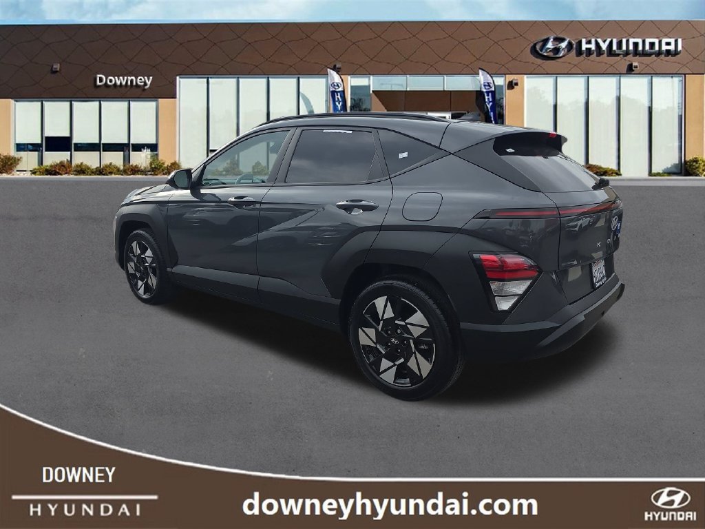 Used 2025 Hyundai Kona SEL FWD image 3