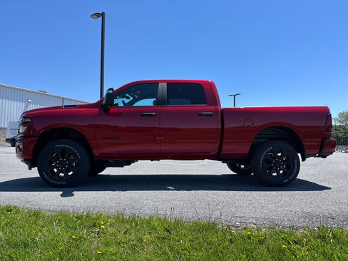 New 2026 RAM 2500 Big Horn AWD/4WD image 13