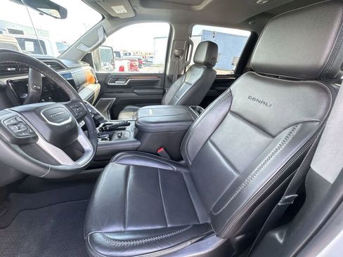 Used 2024 GMC Sierra 2500 Denali w/ Denali Reserve Package image 11