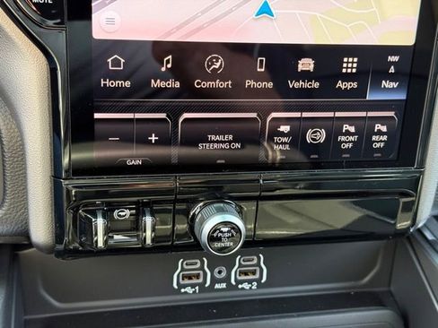 New 2026 RAM 2500 Laramie AWD/4WD image 22