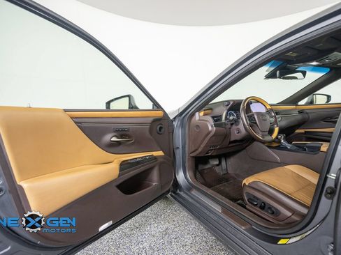 Used 2019 Lexus ES 350 w/ Accessory Package FWD image 9