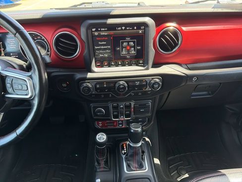 Used 2020 Jeep Gladiator Rubicon AWD/4WD image 25