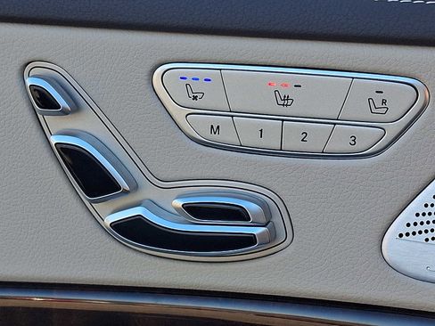 Used 2019 Mercedes-Benz S 560 4MATIC Sedan image 28