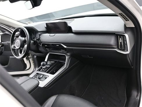 Certified 2024 MAZDA CX-90 3.3 Turbo w/ Preferred Plus image 23