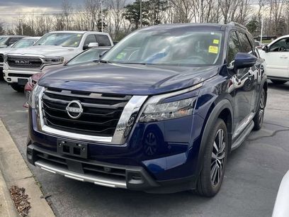 Used 2025 Nissan Pathfinder Platinum
