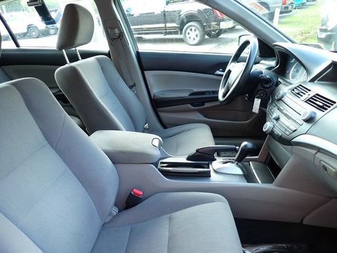 Used 2011 Honda Accord LX image 10