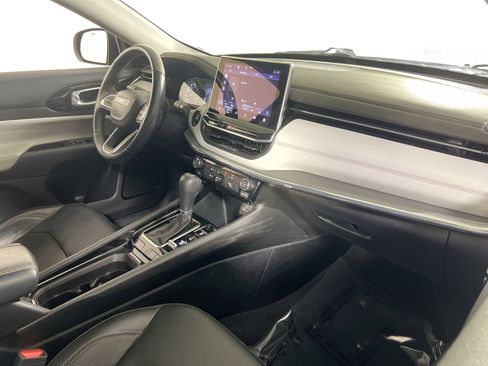 Used 2022 Jeep Compass Limited image 26