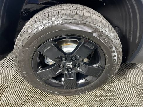 Certified 2025 Honda Ridgeline Black Edition image 11