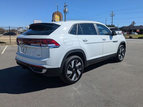 New 2025 Volkswagen Atlas Cross Sport SE image 3