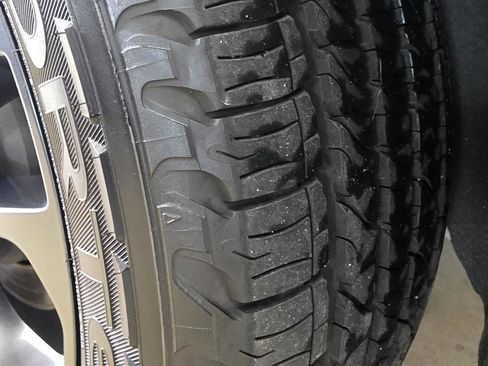 Used 2023 Dodge Durango GT RWD image 7