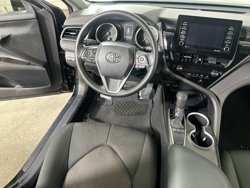 Used 2022 Toyota Camry LE FWD image 19