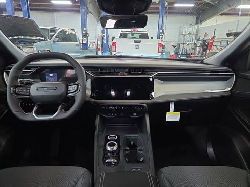 New 2026 Jeep Cherokee Laredo image 12