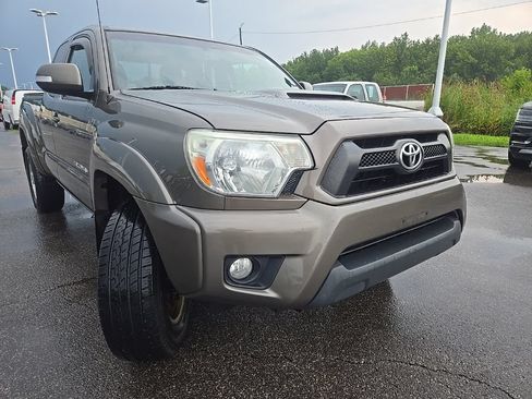 Used 2013 Toyota Tacoma 4x4 Access Cab V6 w/ TRD Sport Pkg image 7