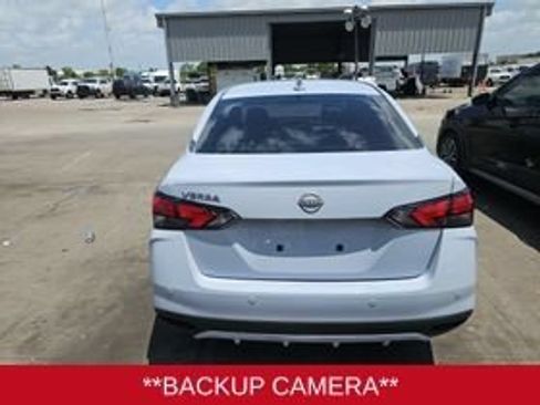 Used 2025 Nissan Versa SV w/ Trunk Package FWD image 10