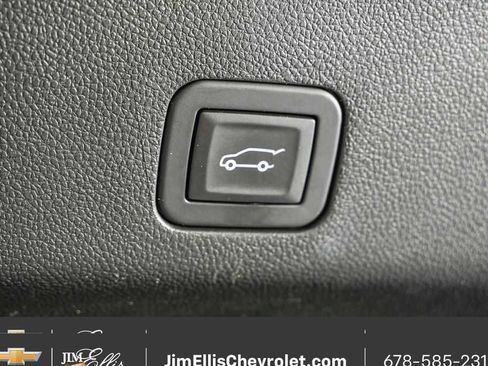 Used 2025 Chevrolet Tahoe LT image 34