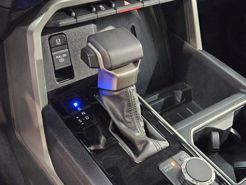 Used 2022 Toyota Tundra SR5 image 29