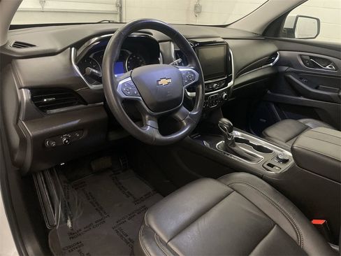 Used 2021 Chevrolet Traverse Premier image 4