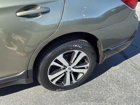 Used 2019 Subaru Outback 2.5i Limited w/ Popular Package #2 image 7