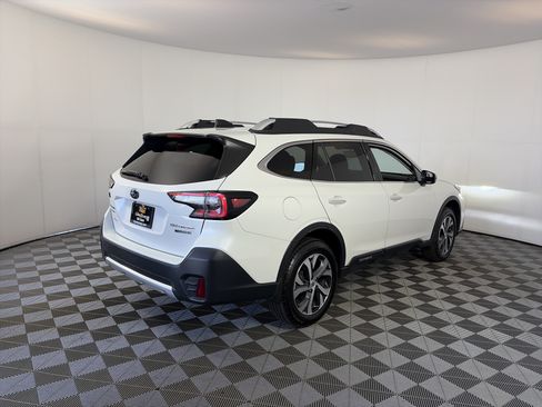 Used 2021 Subaru Outback Touring AWD/4WD image 10