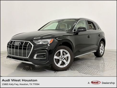 Used 2023 Audi Q5 2.0T Premium w/ Convenience Package image 1