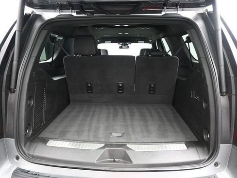 Used 2025 GMC Yukon XL Denali AWD/4WD image 14