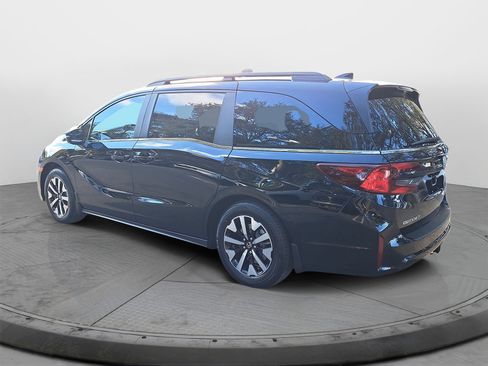 New 2026 Honda Odyssey EX-L image 4