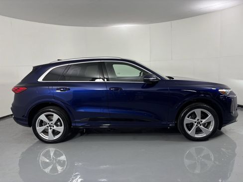 Used 2025 Audi Q5 Premium Plus w/ Premium Plus AWD/4WD image 36