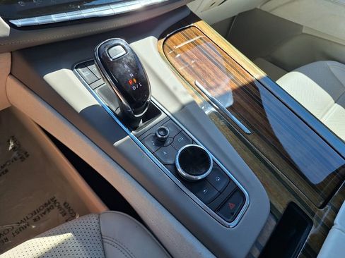 Certified 2023 Cadillac Escalade Premium Luxury Platinum w/ LPO, Radiant Package image 16