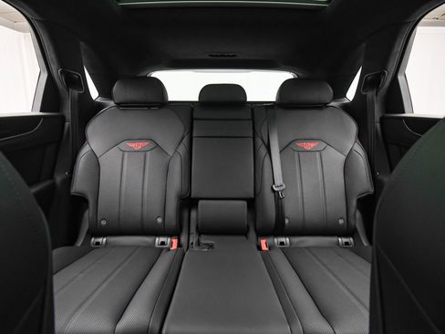 New 2025 Bentley Bentayga AWD/4WD image 18