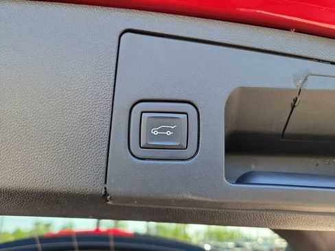 Certified 2024 Cadillac XT4 Premium Luxury AWD/4WD image 15