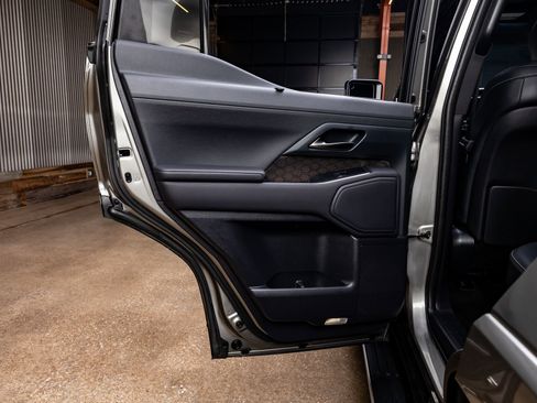 Used 2024 Lexus GX 550 w/ Accessory Package (Z1) AWD/4WD image 41