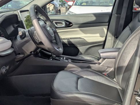 Used 2025 Jeep Compass Limited image 22