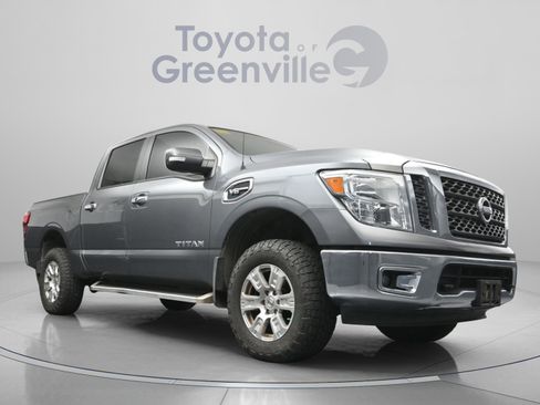 Used 2017 Nissan Titan SV AWD/4WD image 20