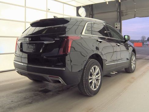 Used 2023 Cadillac XT5 Premium Luxury image 2