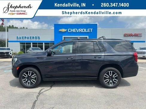 Used 2023 GMC Yukon AT4 w/ Technology Package AWD/4WD image 1