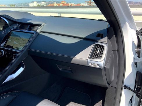 Used 2024 Jaguar E-PACE R-Dynamic SE image 21