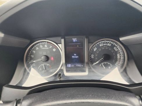 Used 2016 Toyota Tacoma SR5 w/ SR5 Appearance Package (SN) AWD/4WD image 21