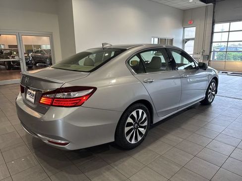 Used 2017 Honda Accord EX-L image 5