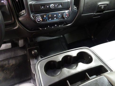 Used 2019 Chevrolet Silverado 2500 W/T AWD/4WD image 32