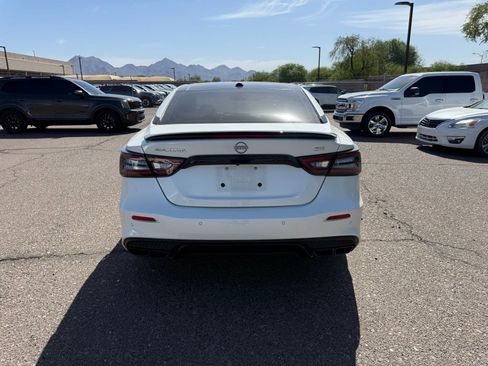 Used 2023 Nissan Maxima SR w/ Sport Mat Group image 6