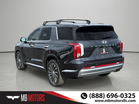 Used 2023 Hyundai Palisade Calligraphy AWD/4WD image 3