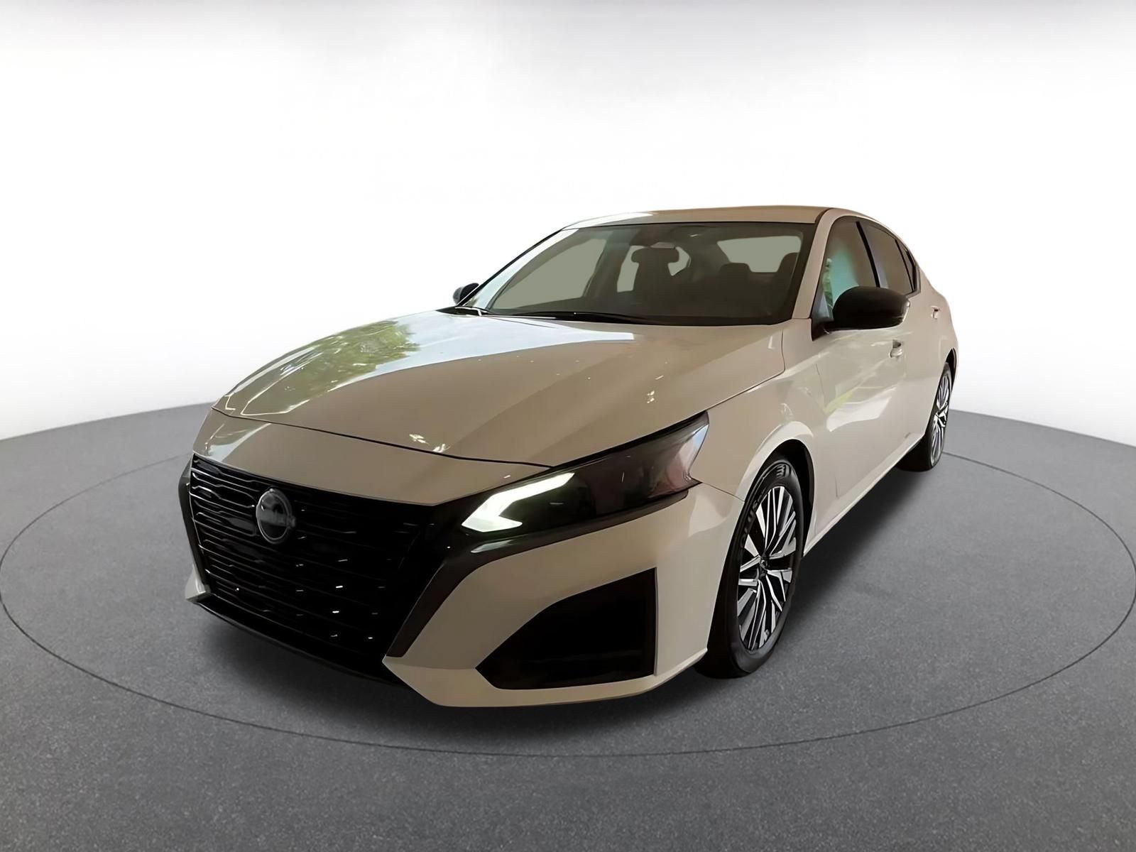 Used 2026 Nissan Altima 2.5 SV FWD image 4